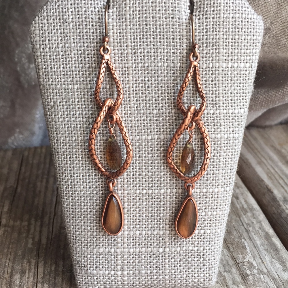 Amazing NWOT Liz Claiborne tigers eye earrings